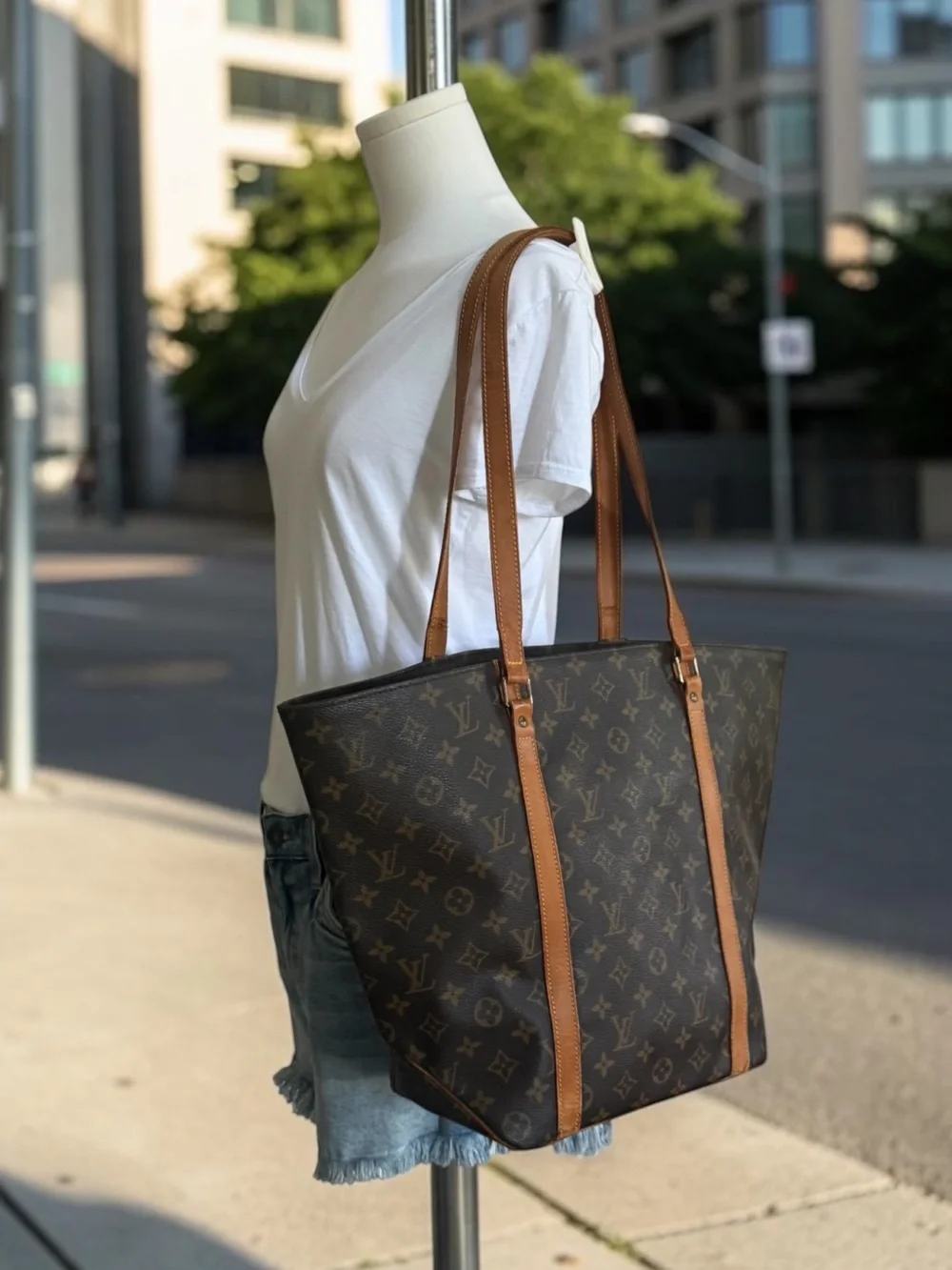 Louis Vuitton Vintage Monogram Sac Shopping Canvas GM Shoulder Tote MB0939